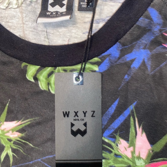 Men’s Black and Green Palm Leaf Tropical Tee - Picture 2 of 2